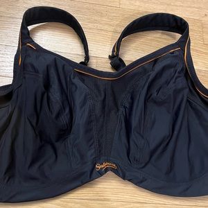 New unworn (only washed) Sculptresse underwire high impact Sports Bra 40g